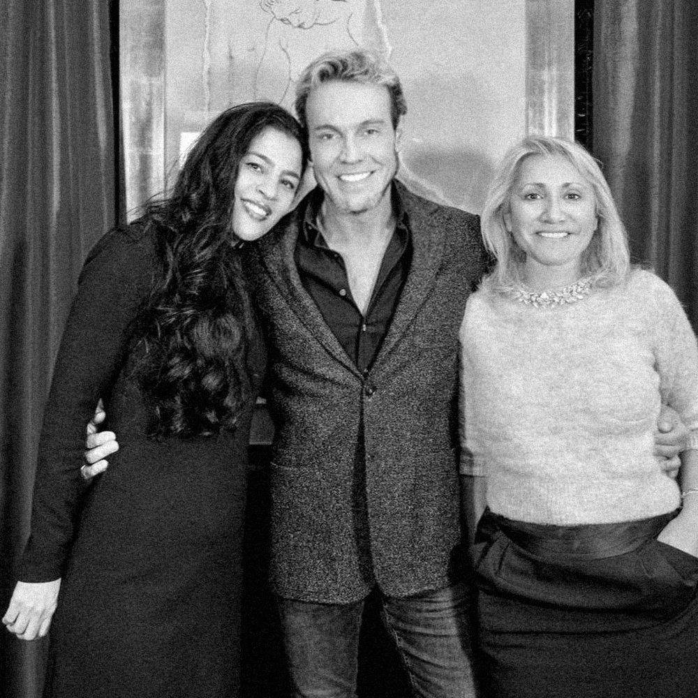 The team at Dr Stéphane Auroy's practice, aesthetic dermatology, Paris