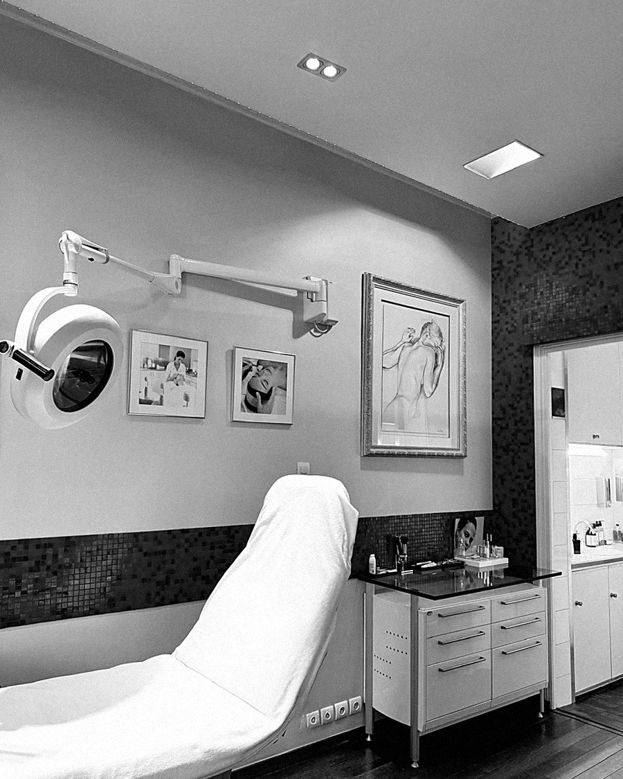 The treatment and aesthetics room of Dr Auroy's practice