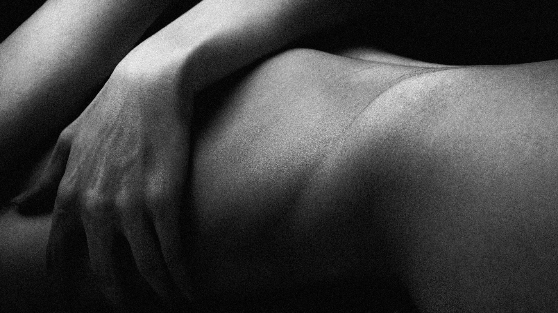 Body aesthetics — dermatological care and treatments at Dr Auroy's practice, Paris